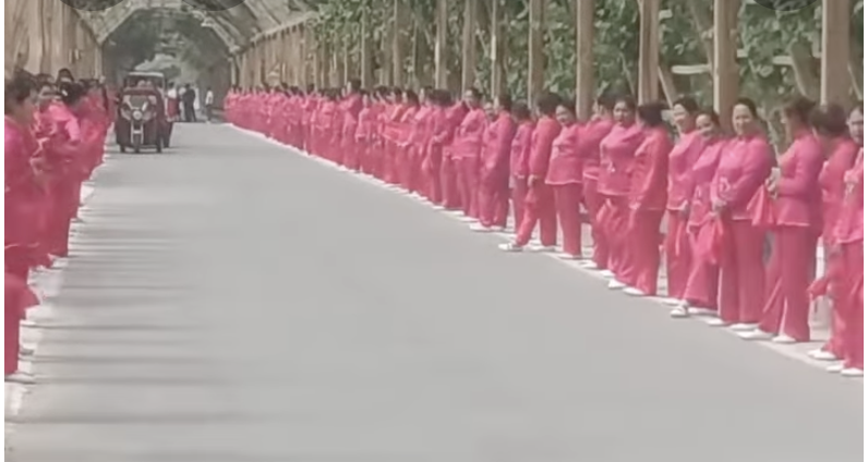 Uyghur women in Aksu